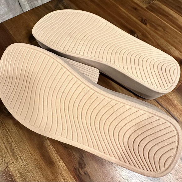 Cushionaire slides - Picture 4 of 4